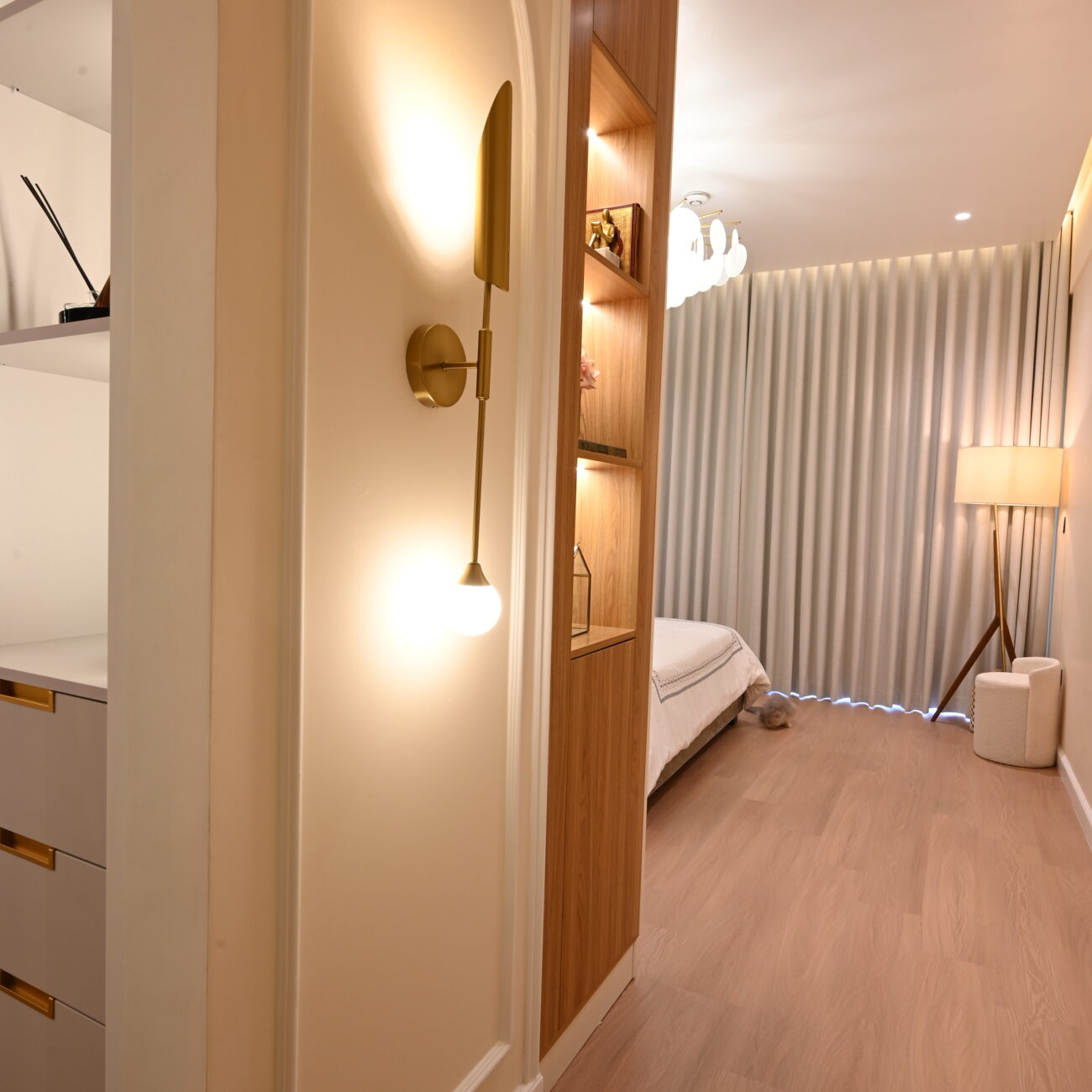 Luxury bedroom with modern décor and warm lighting in Dubai villa