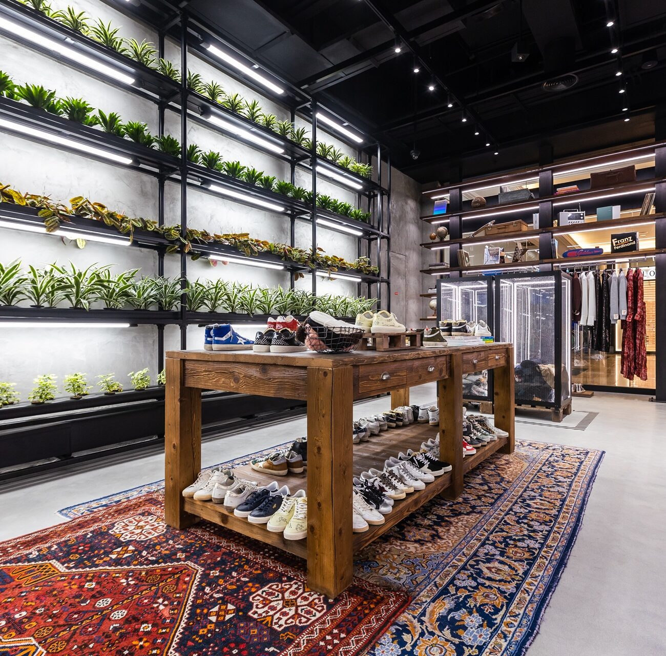 Golden Goose Mall of the Emirates store design – ceiling and lighting